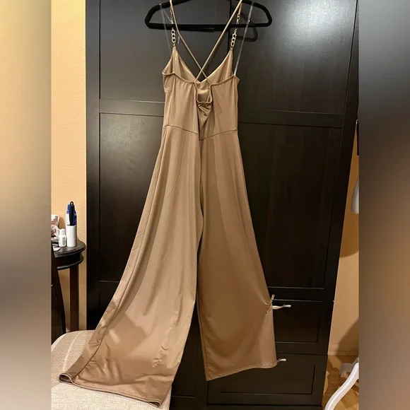 Wide leg jumpsuit/ romper crisscross back,  gold chain w/ rhinestones. Tan. Sz M - Picture 4 of 11